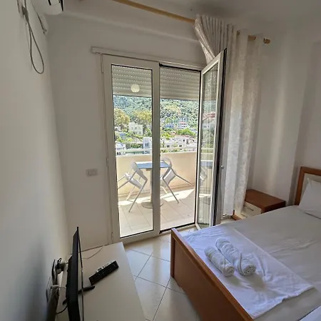 Fm 4 Vlorë